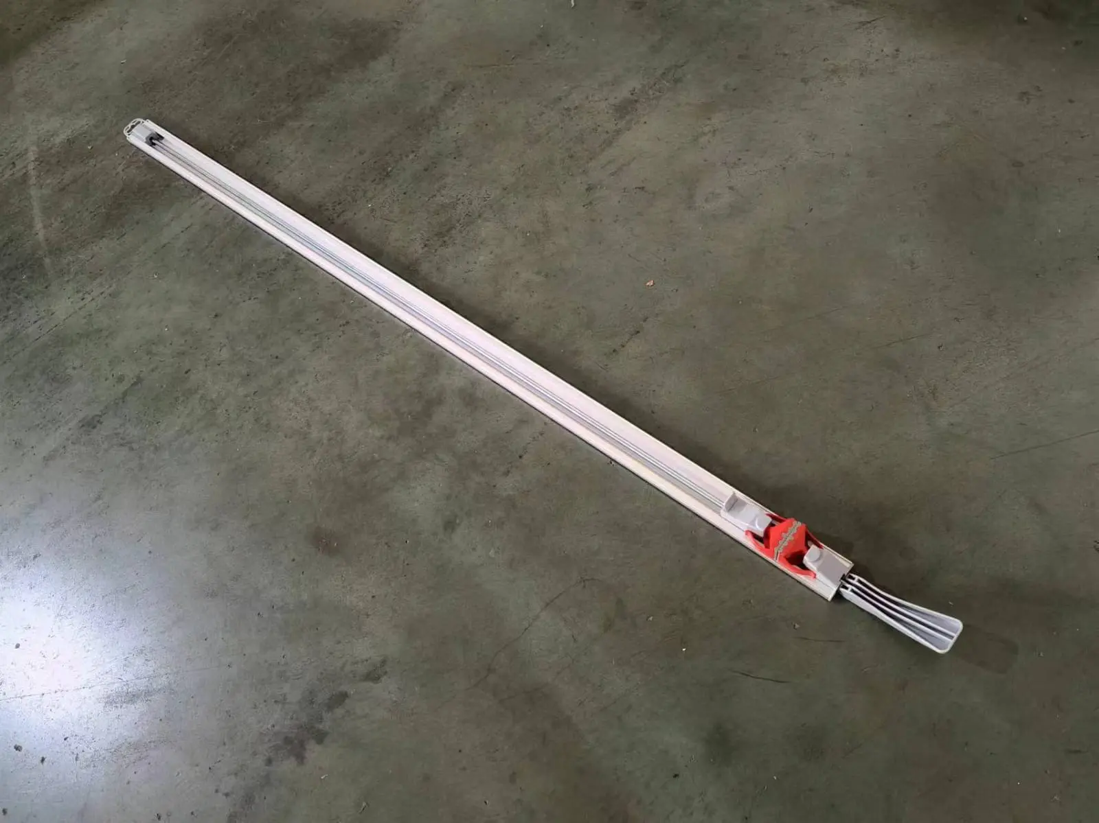 Guía de corte ProFix 126 - Realizando cortes con guía banco sierra de aluminio